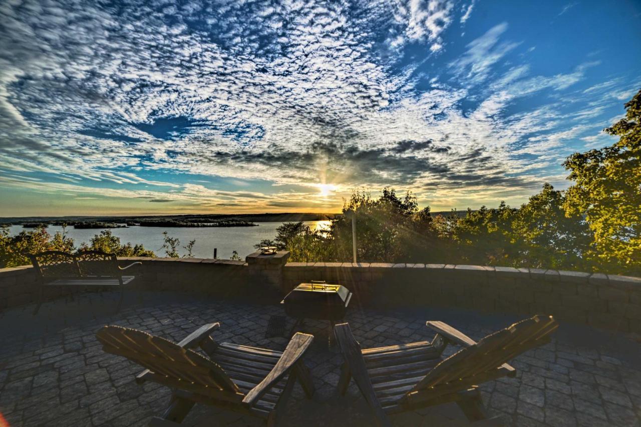 Historic Cabin With Stunning Kentucky Lake View Villa Waverly Kültér fotó